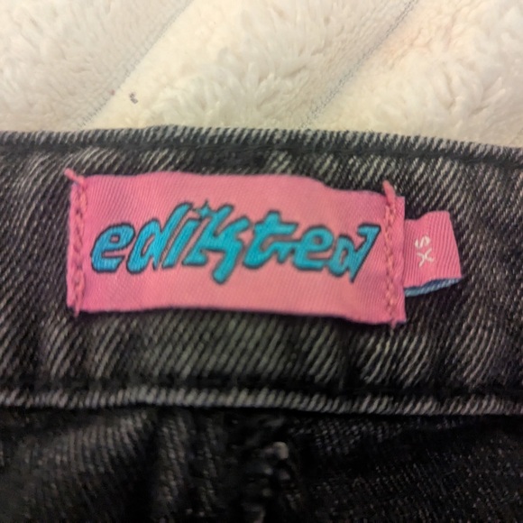 Edikted Raelynn Low Rise Jeans - Picture 3 of 3